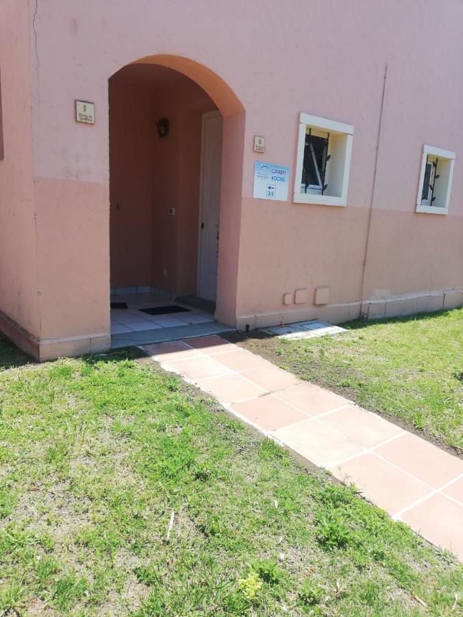 富尔纳里Baia Dei Delfini公寓式酒店 外观 照片